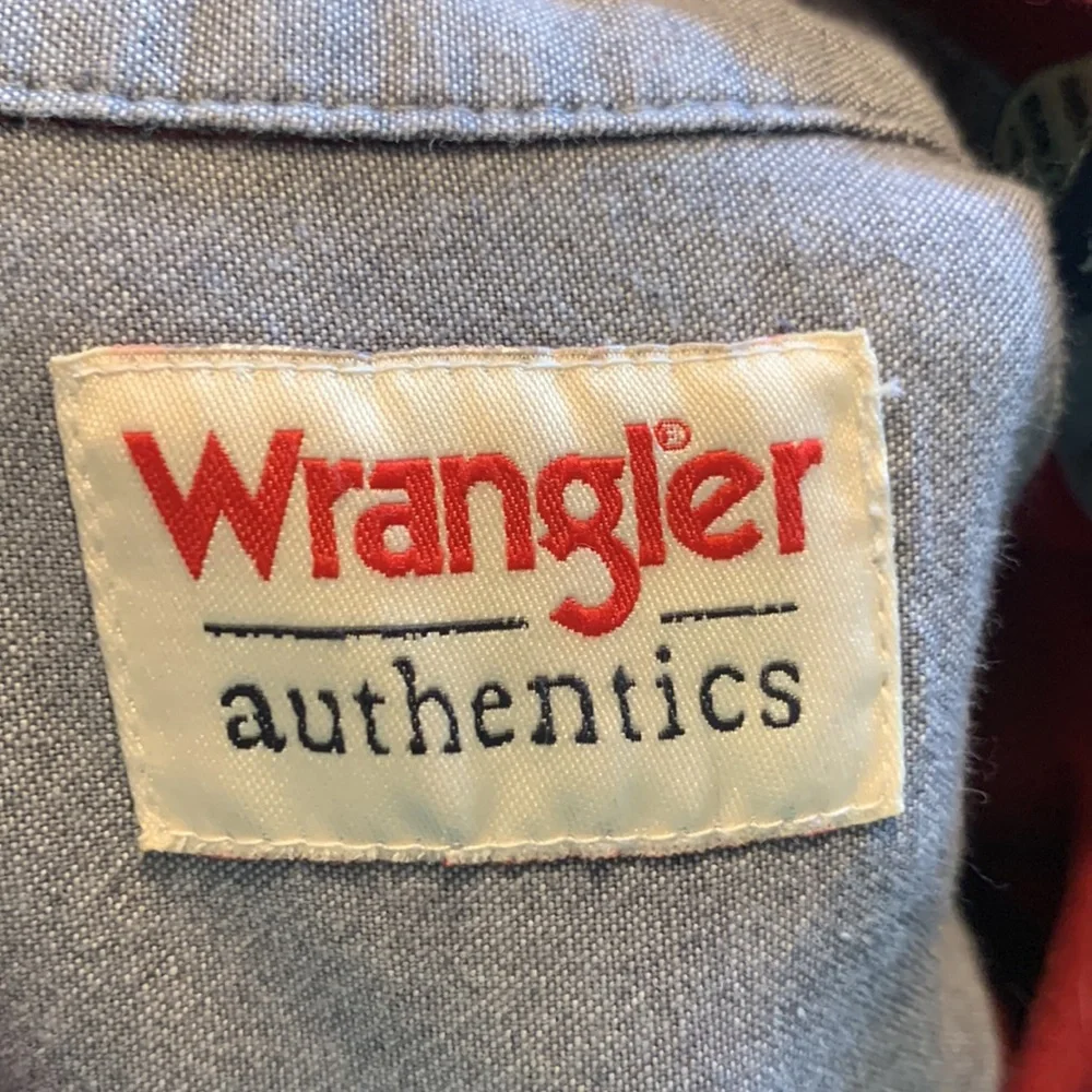 WRANGLER AUTHENTICS CRANBERRY WESTERN SHIRT - Picture 7 of 12